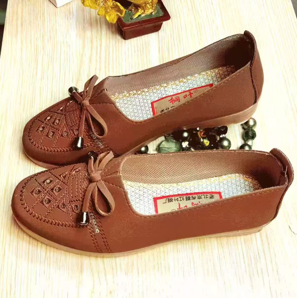 Подошва из коровьей жилы, старые пекинские тканевые туфли, женская обувь, одинарные туфли, плоская подошва, обувь для мам среднего и пожилого возраста, легкая и простая пожилая ткань 40 коричневый