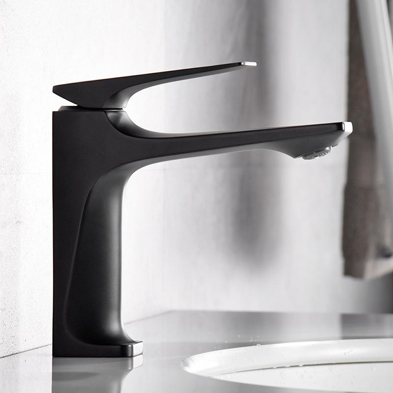 Brushed Gold Bathroom Faucet Chrome Black Hot Cold Water Mixer Tap Basin Sink Basin Taps Wash Sink Faucet
Brushed Gold Bathroom Faucet Chrome Black Hot Cold Water Mixer Tap Basin Sink Basin Taps Wash Sink Faucet