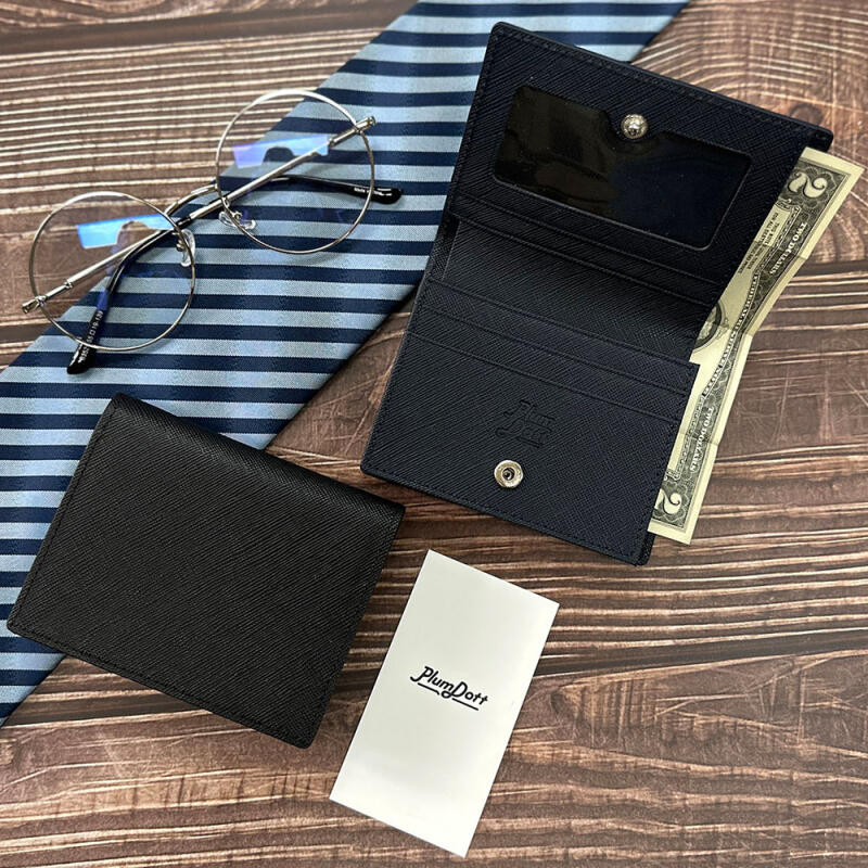 Plum Dot MA4 Calfskin Saffiano Snap-On Card Wallet 1 Dark Navy MA4
Plum Dot MA4 Calfskin Saffiano Snap-On Card Wallet 1 Dark Navy MA4