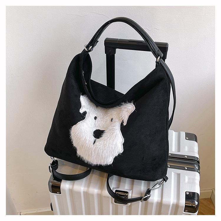 Жіноча сумка в стилі ретро великої місткості 2024, нова трицільова сумка для відпочинку осінь і зима, рюкзак на одне плече чорний
Жіноча сумка в стилі ретро великої місткості 2024, нова трицільова сумка для відпочинку осінь і зима, рюкзак на одне плече чорний