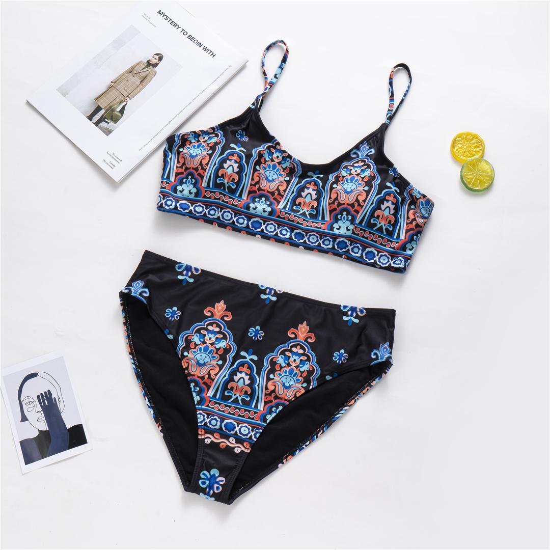 0XL - 4XL 2022, бикини с принтом, купальник большого размера, женский купальник больших размеров, женский комплект бикини из двух частей, купальный костюм 3XL синий
0XL - 4XL 2022, бикини с принтом, купальник большого размера, женский купальник больших размеров, женский комплект бикини из двух частей, купальный костюм 3XL синий