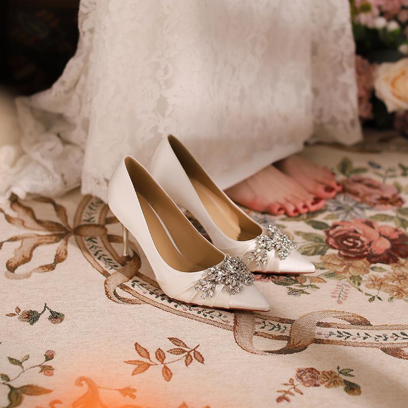 Z-61 high heels simple summer new bag head thin heel rhinestone pointed large size hollow sandals women 40
Z-61 high heels simple summer new bag head thin heel rhinestone pointed large size hollow sandals women 40