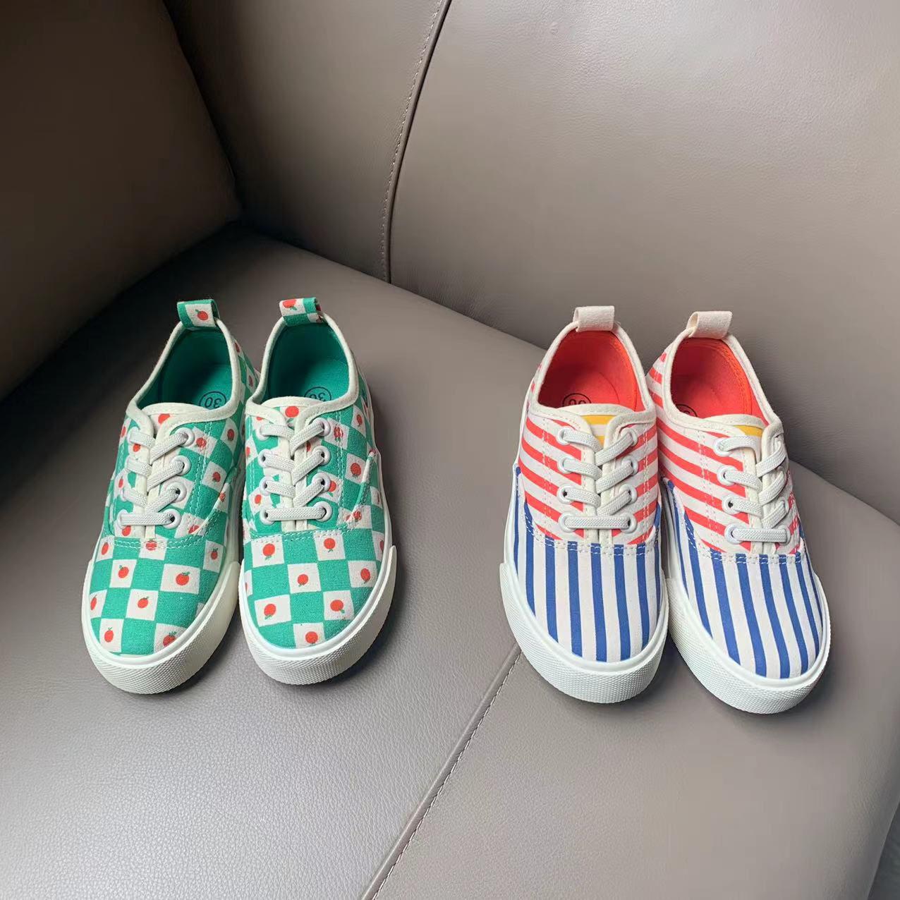 Plaid Slip-On Canvas Shoes for Kids - Breathable & Non-Slip, Boys & Girls, No Laces Size 37 Insole 24cm
Plaid Slip-On Canvas Shoes for Kids - Breathable & Non-Slip, Boys & Girls, No Laces Size 37 Insole 24cm