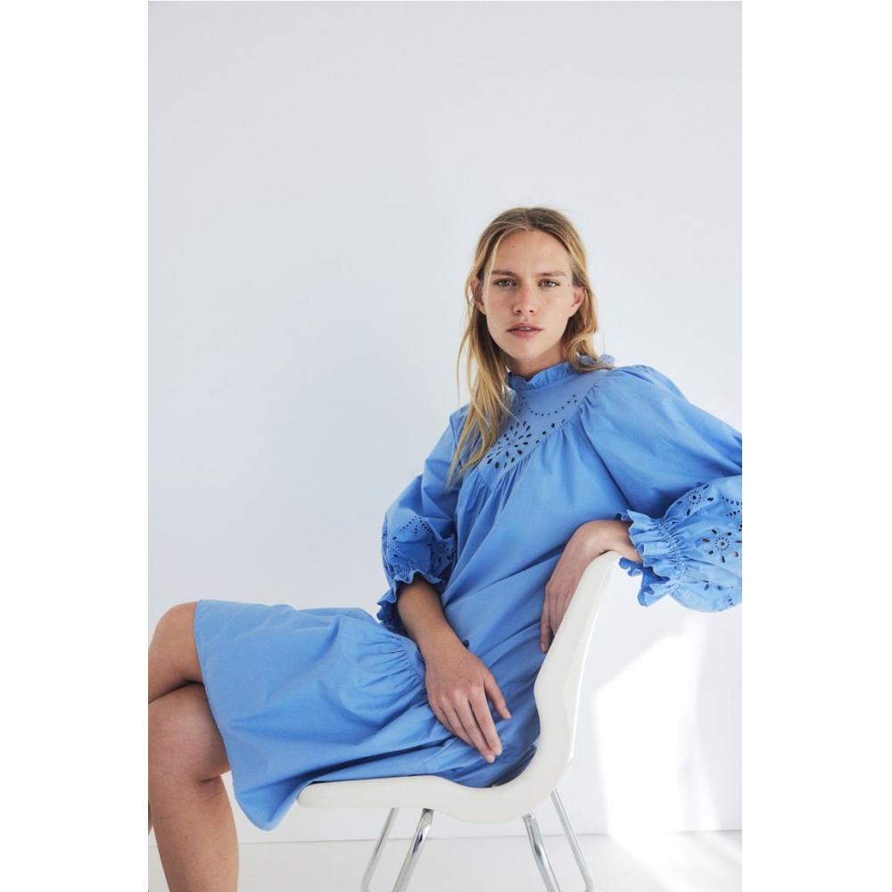 HM Broderie Anglaise de Bleu
HM Broderie Anglaise de Bleu