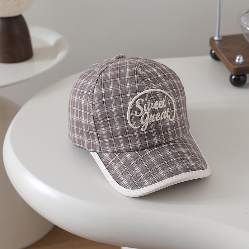 Children s 2026 Plaid Flat Cap: Windproof, Sun-Protective Baseball Cap for Boys & Girls - Perfect for Spring & Autumn, Trendy & Versatile. 54cm/6-12 Years
Children s 2026 Plaid Flat Cap: Windproof, Sun-Protective Baseball Cap for Boys & Girls - Perfect for Spring & Autumn, Trendy & Versatile. 54cm/6-12 Years