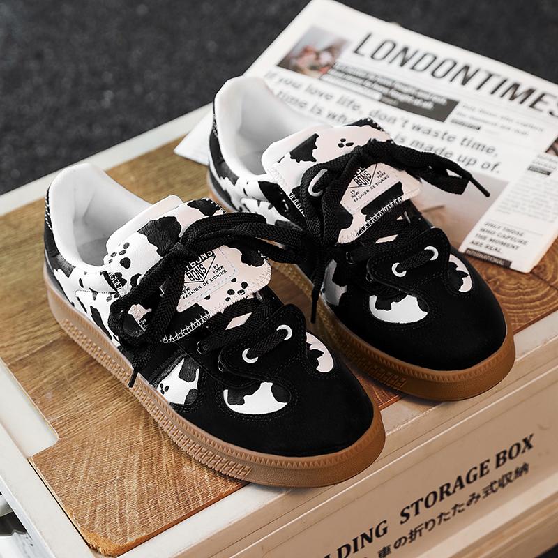 Милые кеды для мужчин и женщин Удобные и универсальные студенческие туфли Обувь для путешествий на открытом воздухе Легкие и нескользящие 44 чёрный
Милые кеды для мужчин и женщин Удобные и универсальные студенческие туфли Обувь для путешествий на открытом воздухе Легкие и нескользящие 44 чёрный