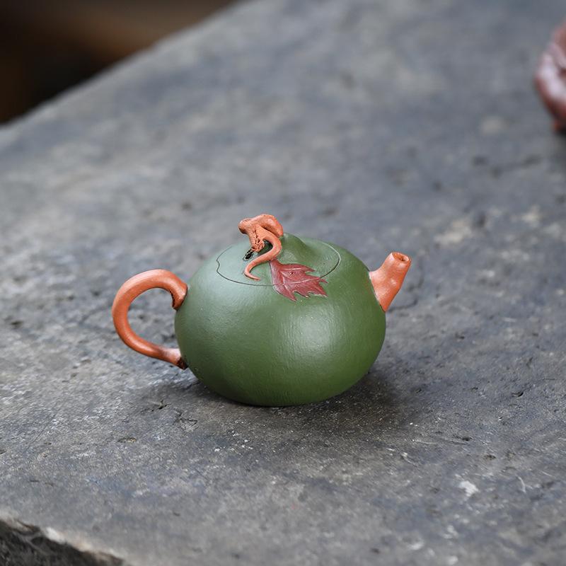 100ml High-end Yixing Purple Clay Teapots Famous Artists Handmade Melon Pot Raw Ore Green Mud Kettle Zisha Teaset Tableware Gift
100ml High-end Yixing Purple Clay Teapots Famous Artists Handmade Melon Pot Raw Ore Green Mud Kettle Zisha Teaset Tableware Gift