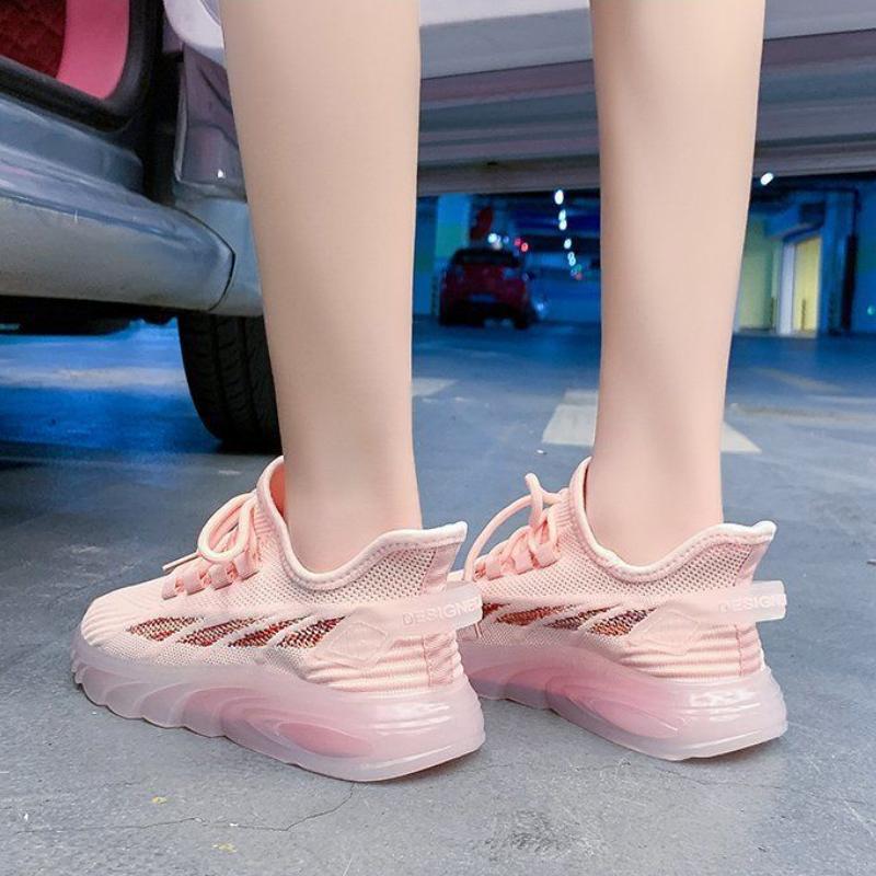 Модные спортивные женские кроссовки с желеобразной подошвой 2024 года, весна, новые сетчатые дышащие универсальные повседневные кроссовки для бега из вулканизированной ткани для женщин 36 белый
Модные спортивные женские кроссовки с желеобразной подошвой 2024 года, весна, новые сетчатые дышащие универсальные повседневные кроссовки для бега из вулканизированной ткани для женщин 36 белый