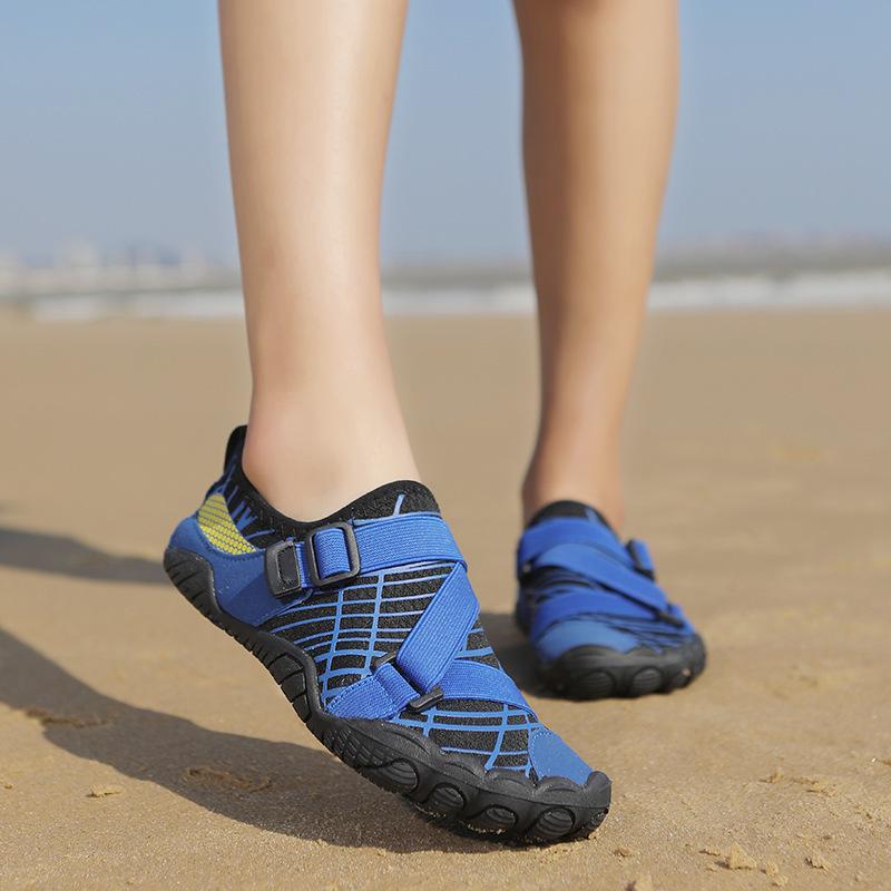Outdoor creek shoes diving water skiing single shoes breathable swimming shoes swimming fitness cycling mountaineering five-finger shoes into no 35
Outdoor creek shoes diving water skiing single shoes breathable swimming shoes swimming fitness cycling mountaineering five-finger shoes into no 35