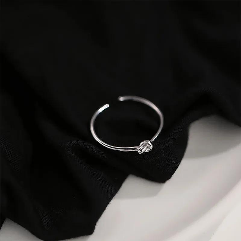 Charm Classic Knot Line Couple Rings for Women Men Temperament Gold Color Stainless Steel Opening Finger Zircon Accessory Gift мідний
Charm Classic Knot Line Couple Rings for Women Men Temperament Gold Color Stainless Steel Opening Finger Zircon Accessory Gift мідний