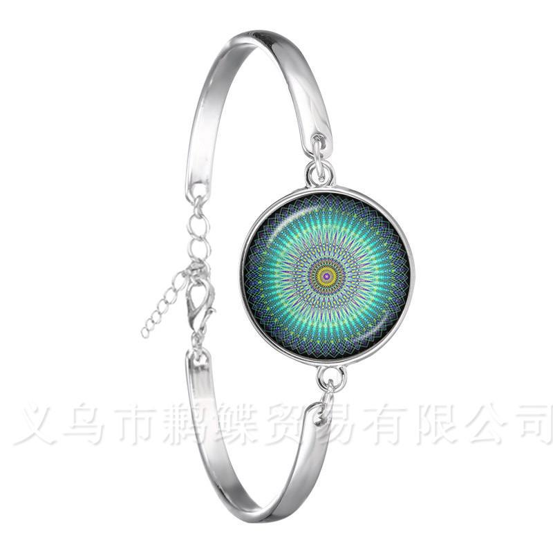 2018 New 18mm Glass Cabochon Bracelet Mandala Lotus Om Symbol Buddhism Zen Henna Yoga Chain Bangel Jewelry For Women Men Gift
2018 New 18mm Glass Cabochon Bracelet Mandala Lotus Om Symbol Buddhism Zen Henna Yoga Chain Bangel Jewelry For Women Men Gift
