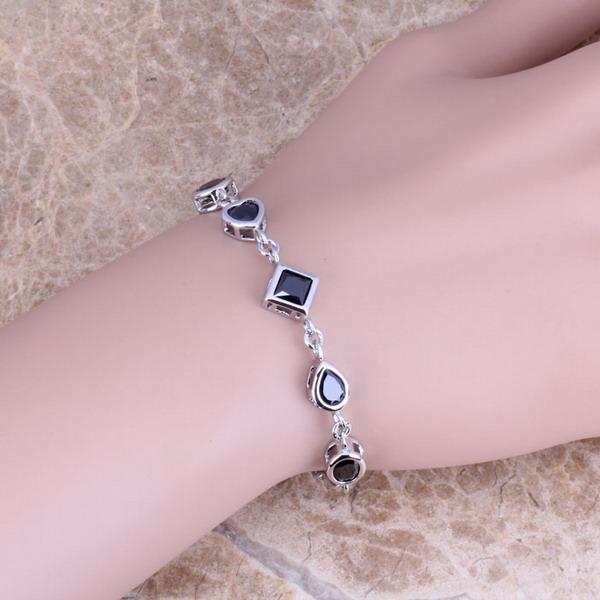 Attractive Black Cubic Zirconia Silver Plated Link Chain Bracelet 6 - 7.5 Inch Free Jewelry Bag S0372 18CM
Attractive Black Cubic Zirconia Silver Plated Link Chain Bracelet 6 - 7.5 Inch Free Jewelry Bag S0372 18CM