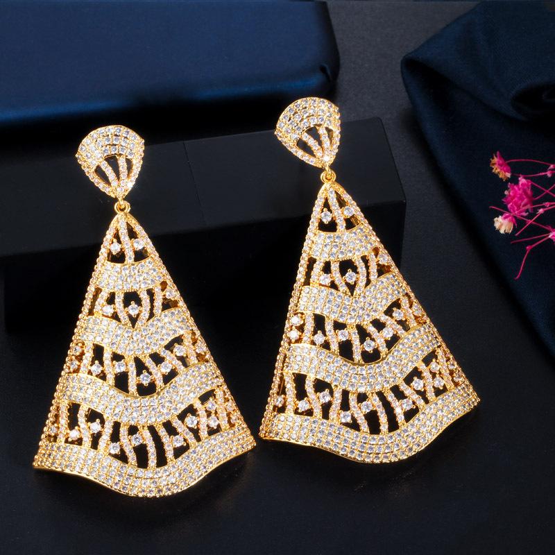 E0309 Earrings Africa Middle East Exaggerated Atmosphere Electroplated 18K Gold Three-Color Earrings, Needle золотой
E0309 Earrings Africa Middle East Exaggerated Atmosphere Electroplated 18K Gold Three-Color Earrings, Needle золотой