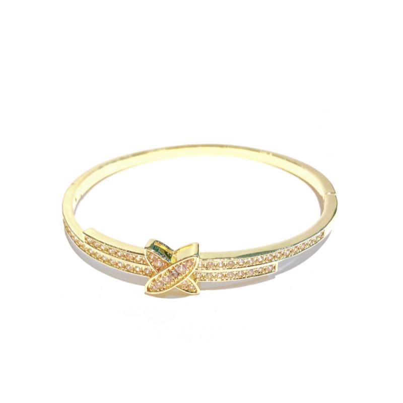 Медный браслет-крест с микроинкрустацией для женщин, Модный, Красивый, Легкая роскошь, Нишевый браслет из Instagram 17CM золотой
Медный браслет-крест с микроинкрустацией для женщин, Модный, Красивый, Легкая роскошь, Нишевый браслет из Instagram 17CM золотой