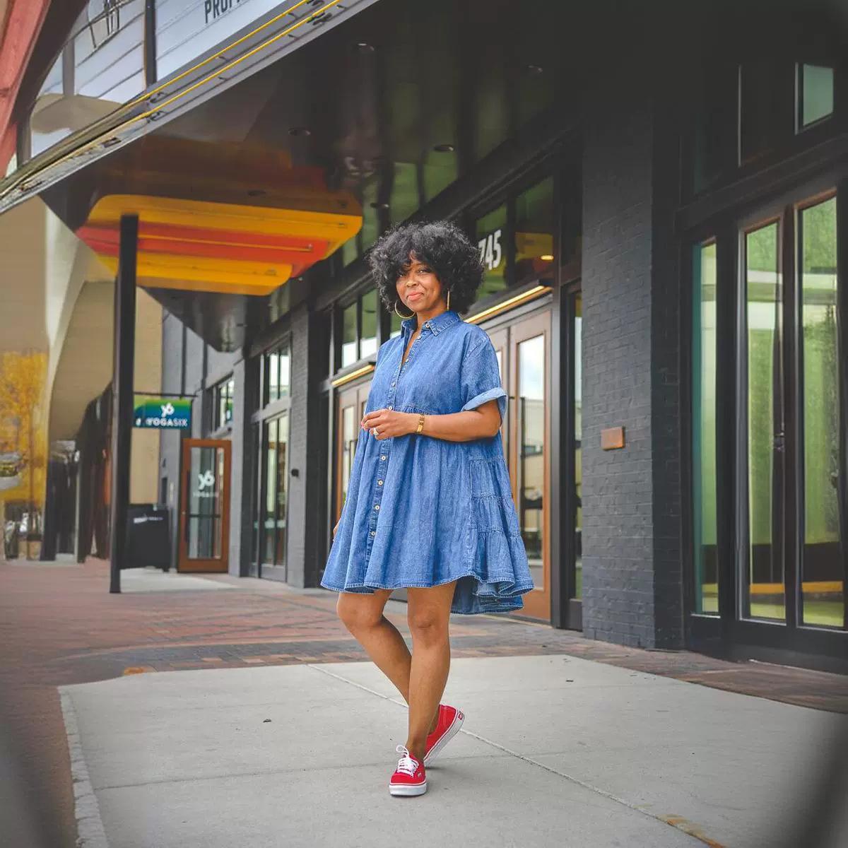 Новый стиль Джинсовое платье с коротким рукавом, приталенное, А-силуэта L темно-синий
Новый стиль Джинсовое платье с коротким рукавом, приталенное, А-силуэта L темно-синий