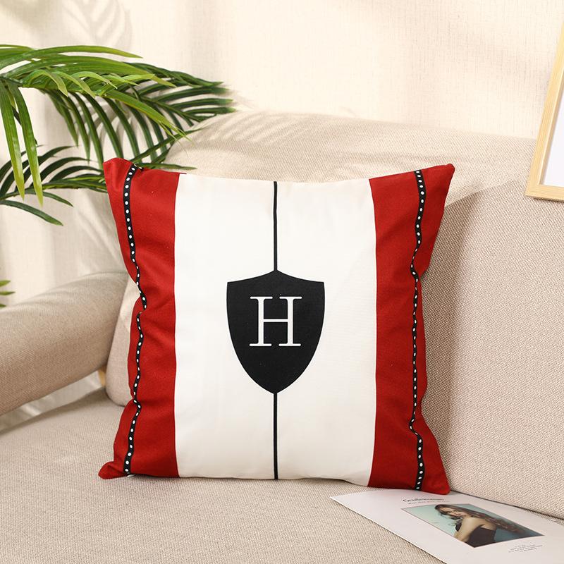 Letter Pillow, Simulated Silk Pillowcase, Sample Room, Sofa, Living Room Pillowcase, Office Lumbar Pillow, Modern and Simple 45 * 45Cm (without core)
Letter Pillow, Simulated Silk Pillowcase, Sample Room, Sofa, Living Room Pillowcase, Office Lumbar Pillow, Modern and Simple 45 * 45Cm (without core)