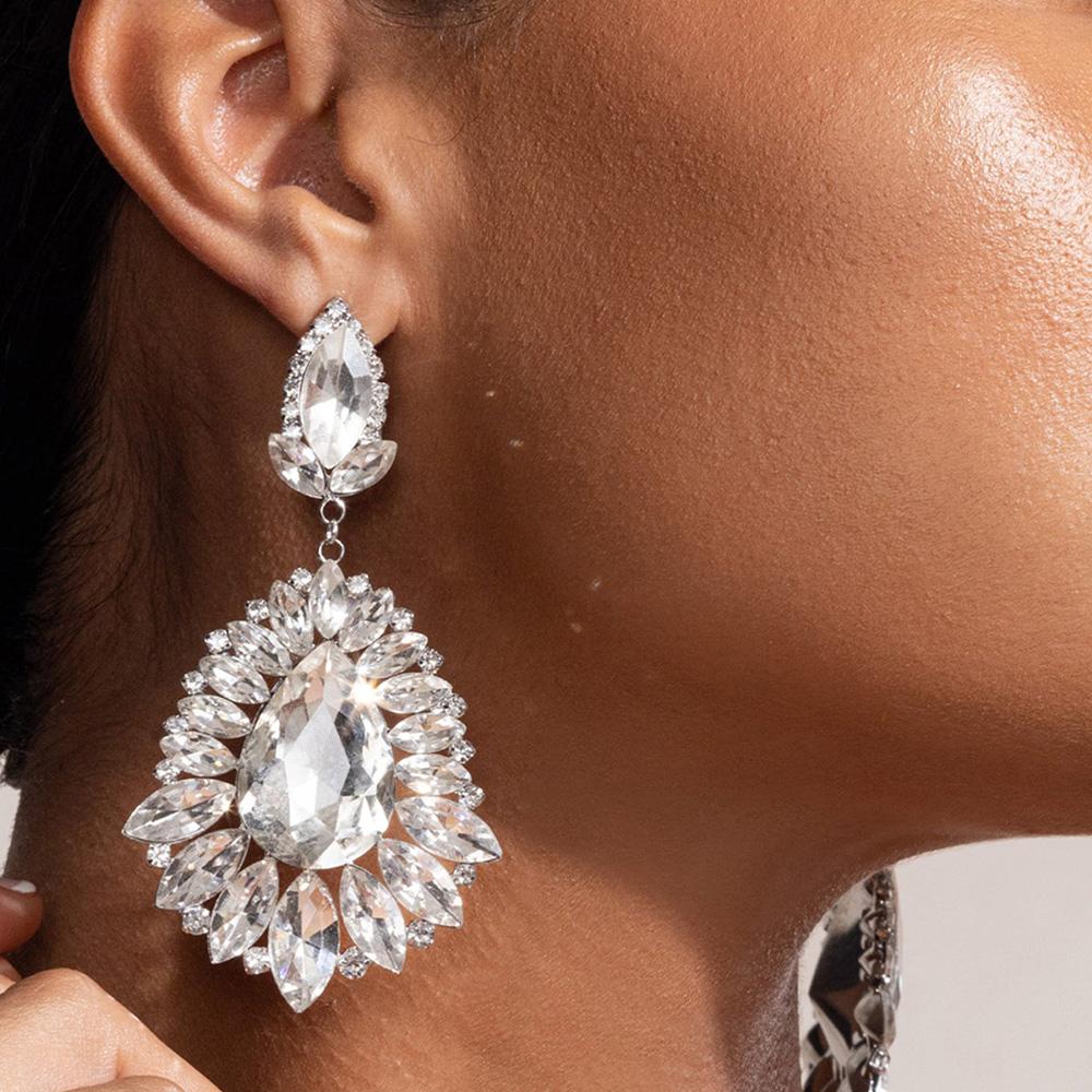 Stonefans Shiny Water Drop Rhinestone Earrings Accessories Trendy Women AB Color Crystal Stud Earrings Piercing Jewelry Silver Plated белый
Stonefans Shiny Water Drop Rhinestone Earrings Accessories Trendy Women AB Color Crystal Stud Earrings Piercing Jewelry Silver Plated белый