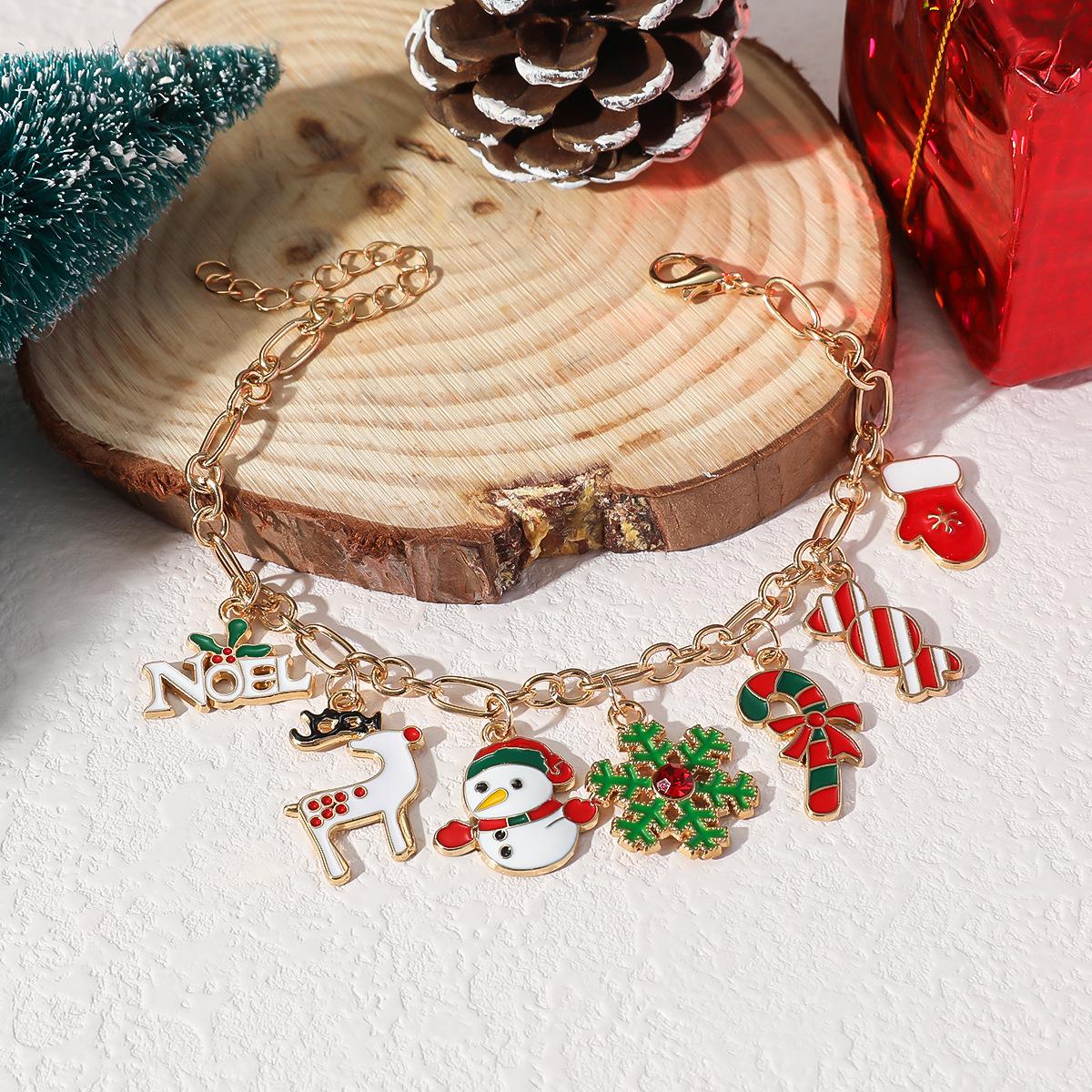 European, American Trend Reindeer Pendant Bracelet - Light Luxury Christmas Ornament
European, American Trend Reindeer Pendant Bracelet - Light Luxury Christmas Ornament