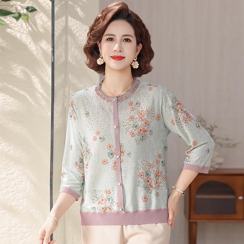 Versatile Ice Silk Floral T-Shirt for Middle-aged & Elderly Women - Loose, Round Neck, Short Sleeve XL (recommended for 100-110 jin) зелений
Versatile Ice Silk Floral T-Shirt for Middle-aged & Elderly Women - Loose, Round Neck, Short Sleeve XL (recommended for 100-110 jin) зелений