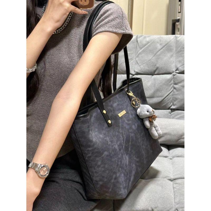 Student Class Large Capacity Tote Bag 2025 Summer New High Sense Versitile Fashion Shoulder Commuter Bag Women Black Gray
Student Class Large Capacity Tote Bag 2025 Summer New High Sense Versitile Fashion Shoulder Commuter Bag Women Black Gray