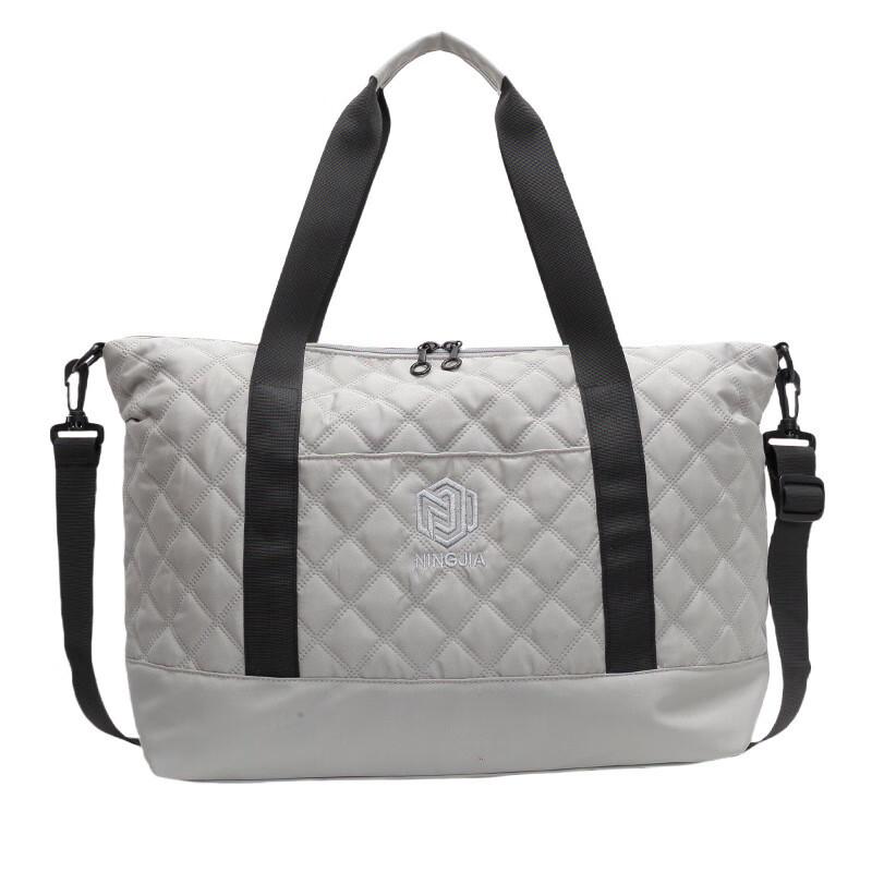 Women s Quilted Large Capacity Travel & Gym Handbag
Women s Quilted Large Capacity Travel & Gym Handbag