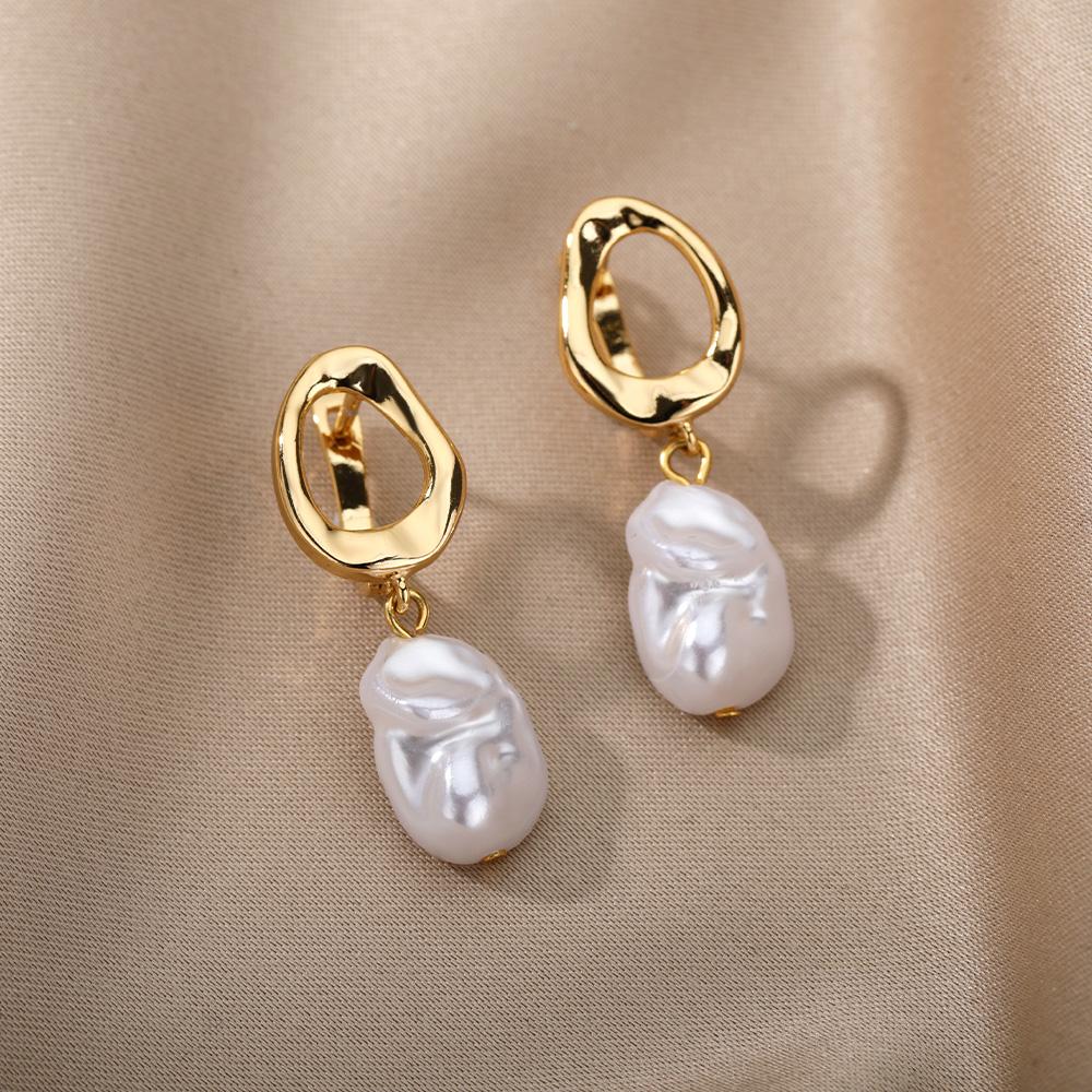 Baroque Pearl Earrings For Women Stainless Steel Zircon Water Droplet Steel Ring Drop Earring Wedding Party Jewelry Bijoux Femme
Baroque Pearl Earrings For Women Stainless Steel Zircon Water Droplet Steel Ring Drop Earring Wedding Party Jewelry Bijoux Femme