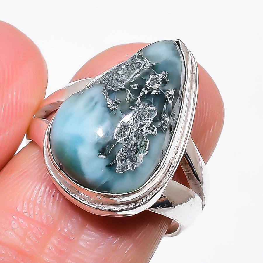 Republic Larimar Gemstone Handmade 925 Sterling Silver Jewelry Ring Size 6 KJ-494
Republic Larimar Gemstone Handmade 925 Sterling Silver Jewelry Ring Size 6 KJ-494