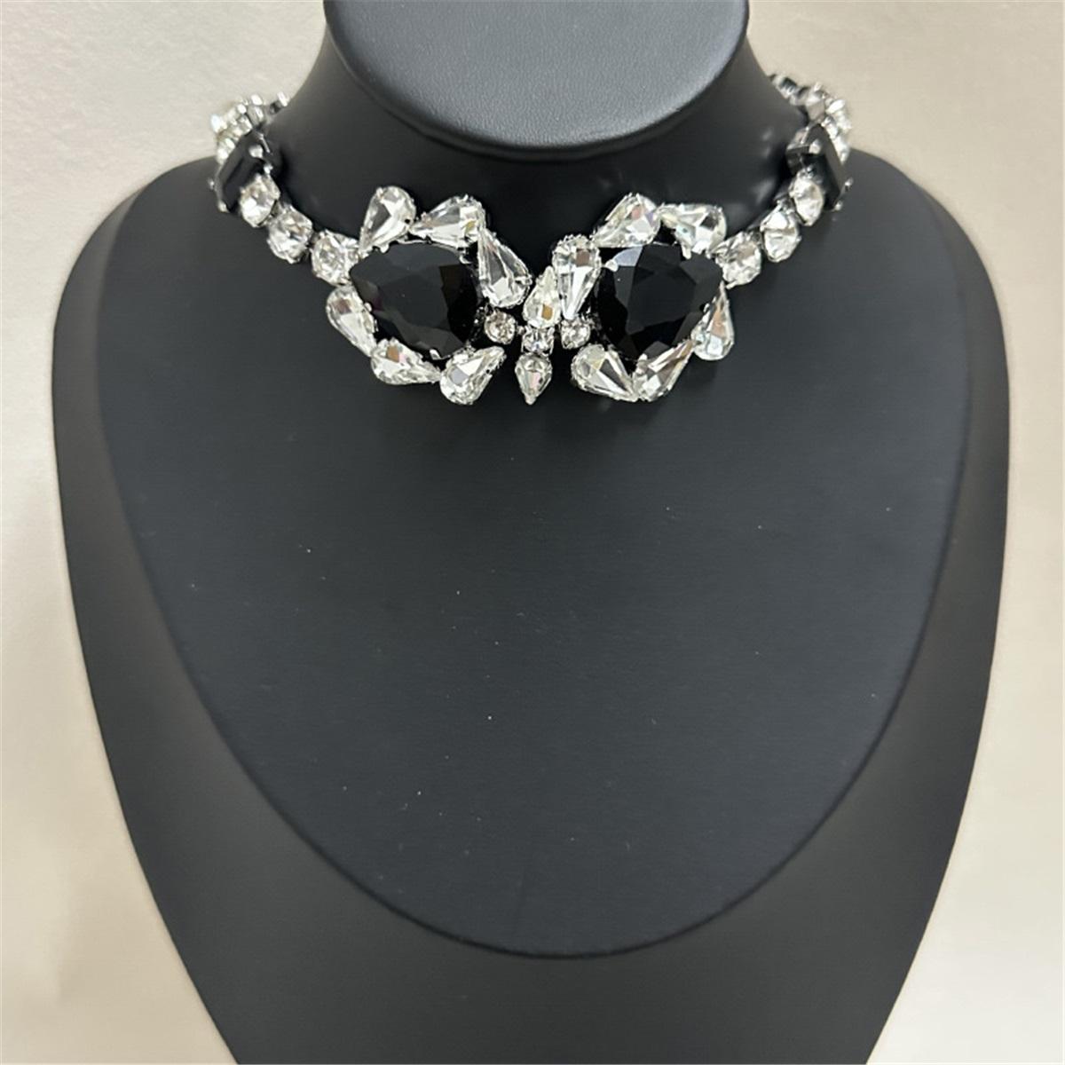 Tooxika Ретро Тяжелая Промышленность Легкая Роскошь Сверкающий Бриллиант Капля Воды Драгоценный Камень Ожерелье Вечернее Платье Аксессуары для Подиума Колье для Женщин
Tooxika Ретро Тяжелая Промышленность Легкая Роскошь Сверкающий Бриллиант Капля Воды Драгоценный Камень Ожерелье Вечернее Платье Аксессуары для Подиума Колье для Женщин