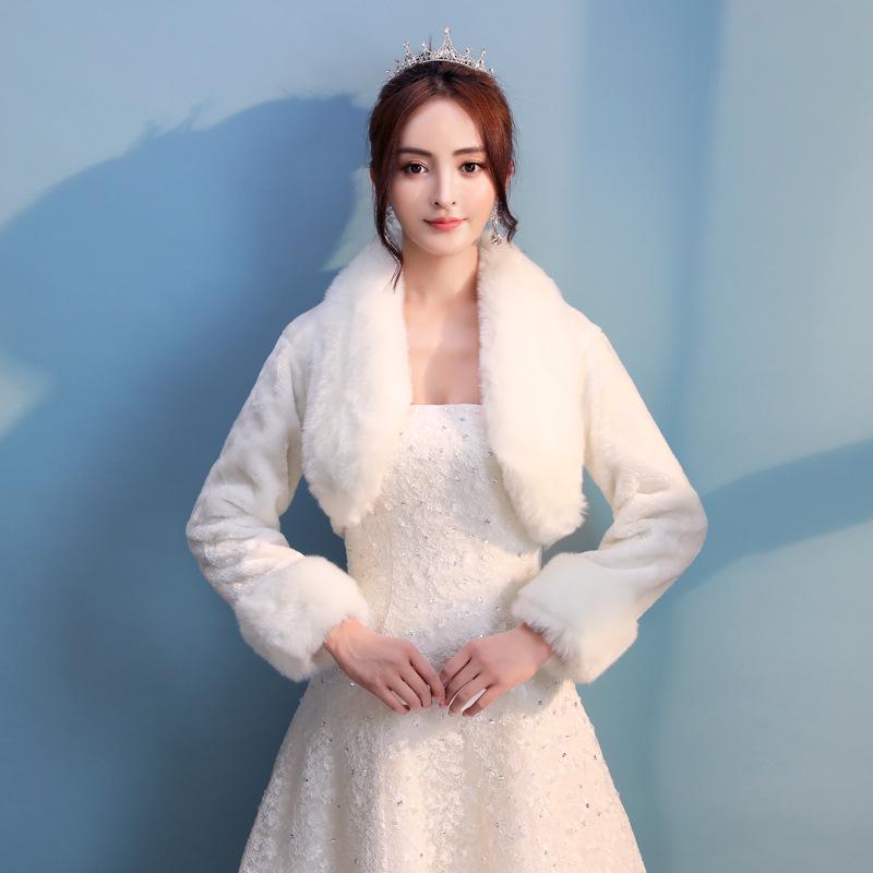 Autumn Winter Faux Fur Collar Cardigan Shawl Dress Coat One Size
Autumn Winter Faux Fur Collar Cardigan Shawl Dress Coat One Size