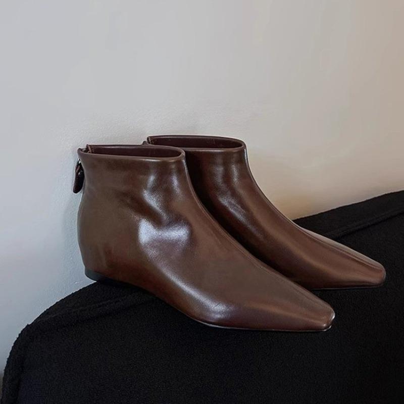 New Sring Autumn Fashion Pointed Toe Anke Boots Side Zipper Designer Short Flat Boots Elegant Leather Women Shoes Sexy Boot 40
New Sring Autumn Fashion Pointed Toe Anke Boots Side Zipper Designer Short Flat Boots Elegant Leather Women Shoes Sexy Boot 40