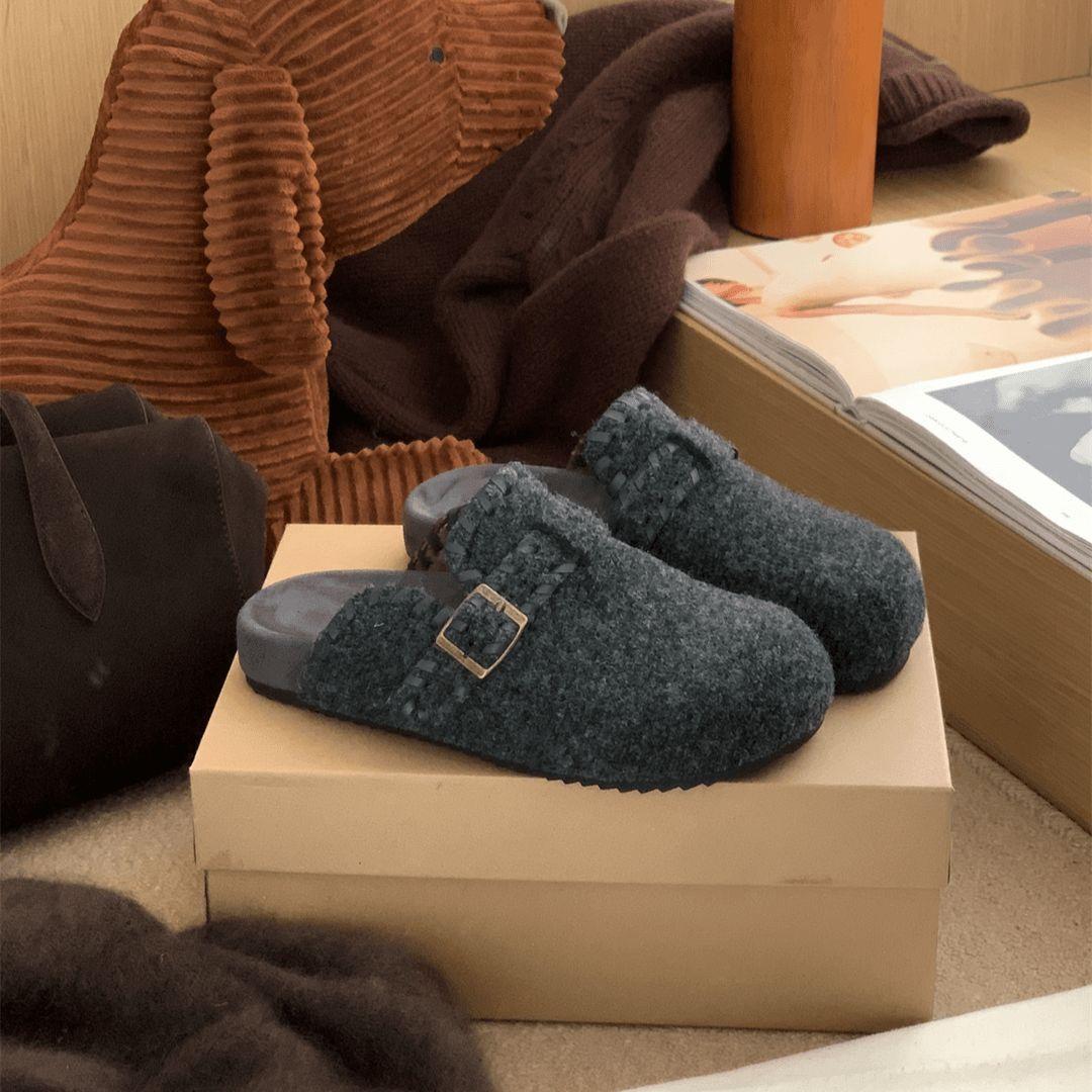 Cowhide version retro brown thick-soled bag head slippers women s outer wear 2025 new autumn versatile Boken half slippers 39 сірий колір
Cowhide version retro brown thick-soled bag head slippers women s outer wear 2025 new autumn versatile Boken half slippers 39 сірий колір