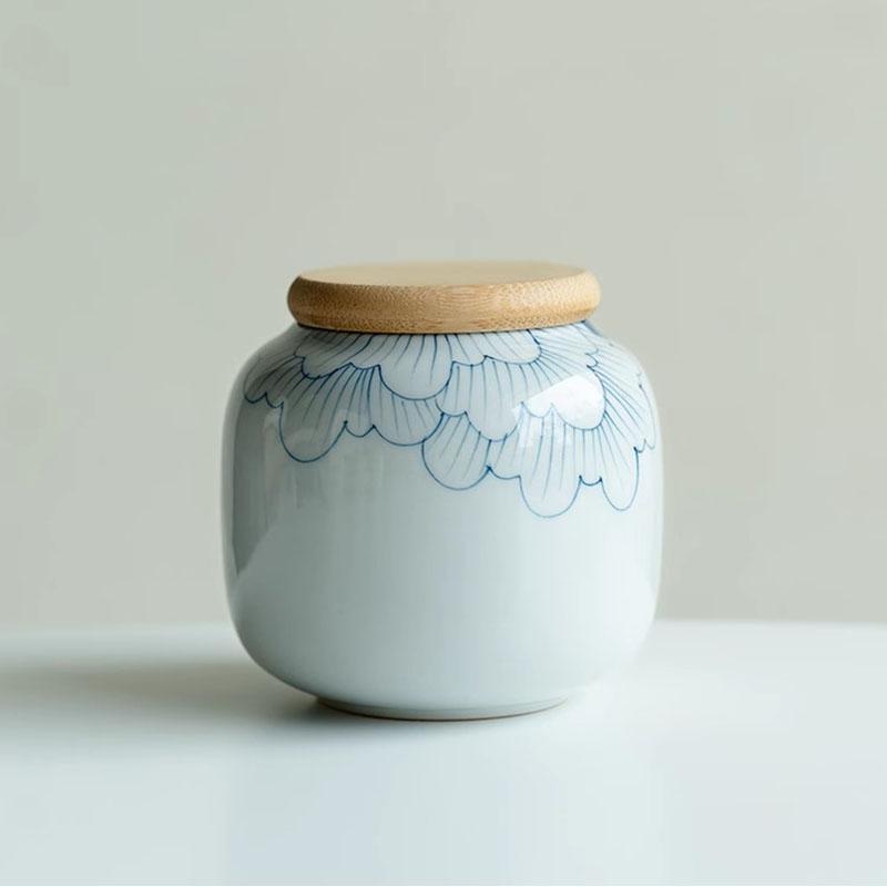 Керамическая шкатулка для хранения украшений и косметики, бытовая емкость для хранения, герметичная банка для чая, аксессуары для чайного набора, домашняя коробка для хранения конфет, орехов, кофейных зерен
Керамическая шкатулка для хранения украшений и косметики, бытовая емкость для хранения, герметичная банка для чая, аксессуары для чайного набора, домашняя коробка для хранения конфет, орехов, кофейных зерен