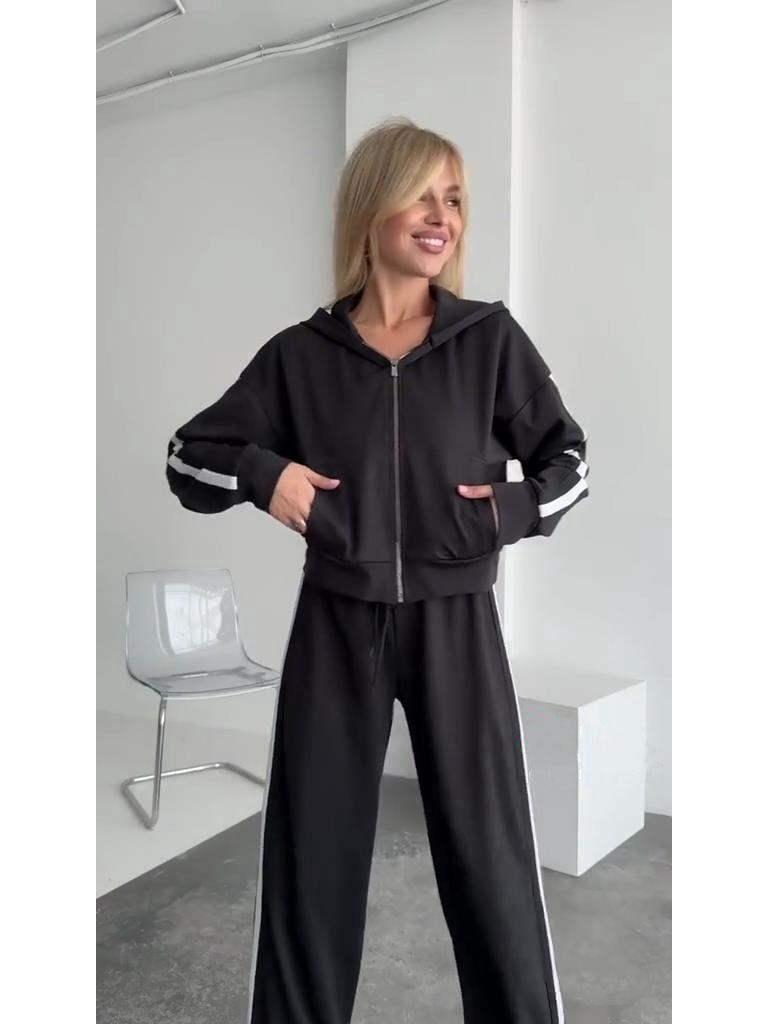 2024 Осень/Зима Комплект полосатого лоскутного худи и спортивных брюк на молнии 4XL чёрный
2024 Осень/Зима Комплект полосатого лоскутного худи и спортивных брюк на молнии 4XL чёрный