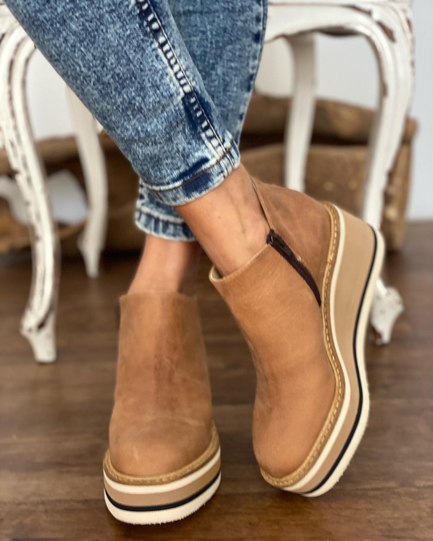 Мода Comemore 2025 Базовые высокие танкетки Однотонные туфли-лодочки с круглым носком Женская обувь Весна и Осень Женские ботинки Нескользящая платформа Женские туфли 43 хаки
Мода Comemore 2025 Базовые высокие танкетки Однотонные туфли-лодочки с круглым носком Женская обувь Весна и Осень Женские ботинки Нескользящая платформа Женские туфли 43 хаки