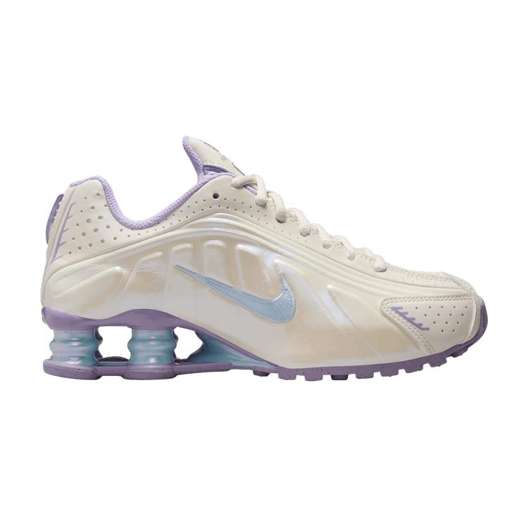 Nike Shox R4 GS Soft Pearl Celestine Blue Kids Sneakers Cream Hydrangeas White IH4050-001 40
Nike Shox R4 GS Soft Pearl Celestine Blue Kids Sneakers Cream Hydrangeas White IH4050-001 40