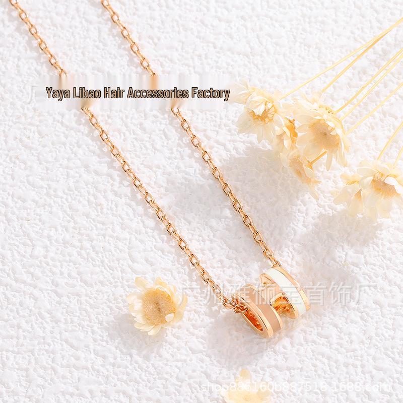 Qixi Limited Edition Colorblock Enamel H Necklace - Light Luxury Mini Pendant
Qixi Limited Edition Colorblock Enamel H Necklace - Light Luxury Mini Pendant