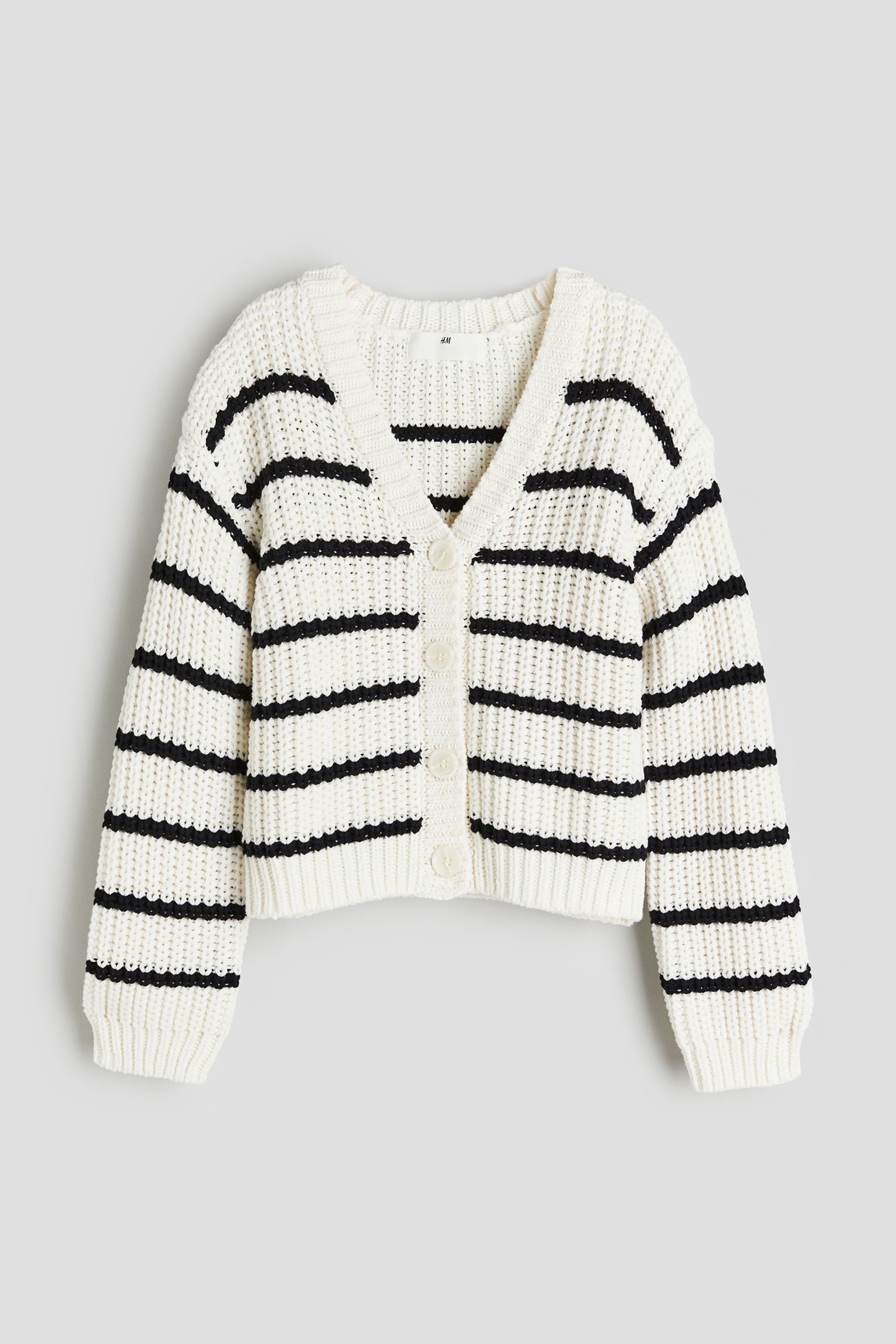 Вязаный кардиган
Вязаный кардиган