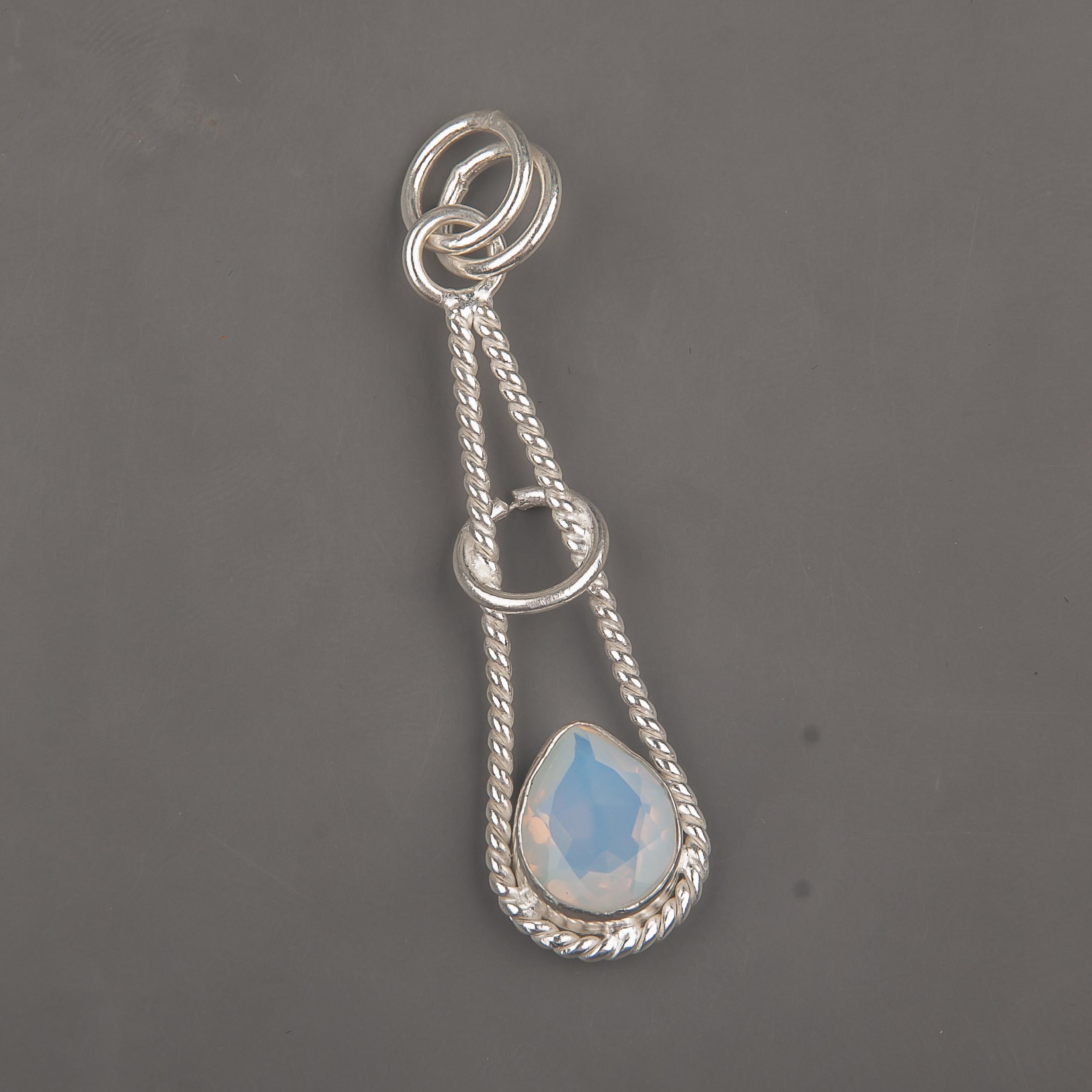Milky Opal 925 Solid Sterling Silver Pendant, Handmade Gemstone Pendant Jewelry, Attractive Silver Pendant For Wedding Gift 1.78 inches белый
Milky Opal 925 Solid Sterling Silver Pendant, Handmade Gemstone Pendant Jewelry, Attractive Silver Pendant For Wedding Gift 1.78 inches белый