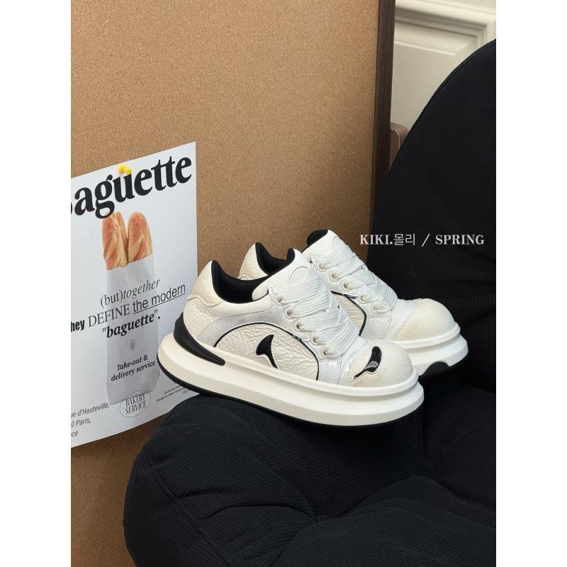 Thick-soled graffiti versatile height increase 20 early spring new niche designer white board shoes tide 35
Thick-soled graffiti versatile height increase 20 early spring new niche designer white board shoes tide 35