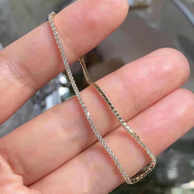 Minimalist design Single row square diamonds fine bracelet Stacked with accessories this bracelets suitable for daily jewelry 16cm
Minimalist design Single row square diamonds fine bracelet Stacked with accessories this bracelets suitable for daily jewelry 16cm