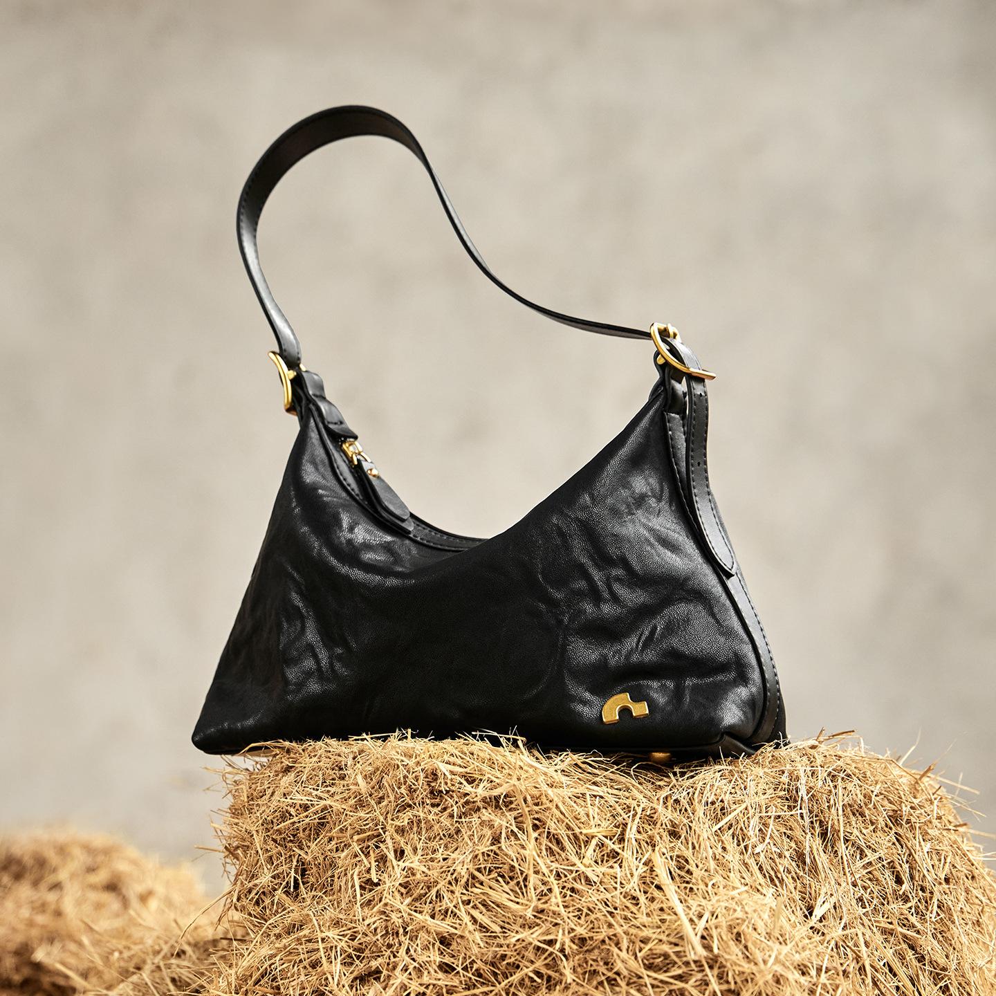2025 Autumn Winter New Vintage Vegetable-Tanned Leather Hobo Bag for Women Fashionable Design Underarm Bag Upper Width24CM/Lower Wid
2025 Autumn Winter New Vintage Vegetable-Tanned Leather Hobo Bag for Women Fashionable Design Underarm Bag Upper Width24CM/Lower Wid