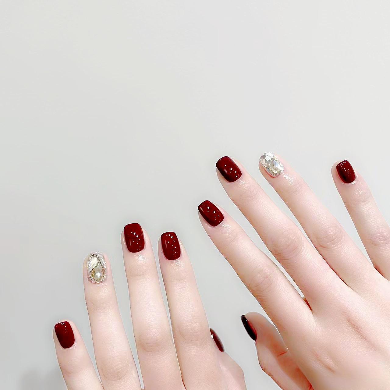 Cherry Diamond Wearable Manicure: Autumn Winter Removable Bling False Nail Patches (A546)
Cherry Diamond Wearable Manicure: Autumn Winter Removable Bling False Nail Patches (A546)