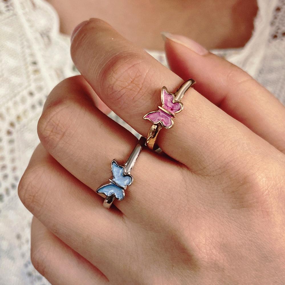 Creative drip butterfly ring retro opening adjustable Internet celebrity ins index finger ring women s simple joint ring срібний
Creative drip butterfly ring retro opening adjustable Internet celebrity ins index finger ring women s simple joint ring срібний