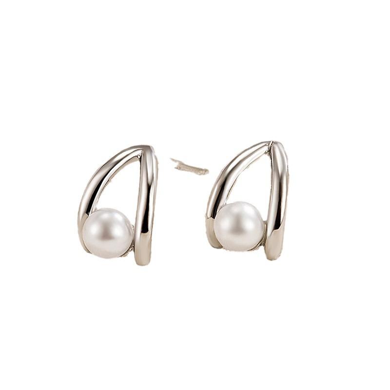 Fashion Hollow Simulated Pearl Stud Earrings for Women Trend 2023 Korean Style Small Advanced Earring Mom Party Piercing Jewelry
Fashion Hollow Simulated Pearl Stud Earrings for Women Trend 2023 Korean Style Small Advanced Earring Mom Party Piercing Jewelry