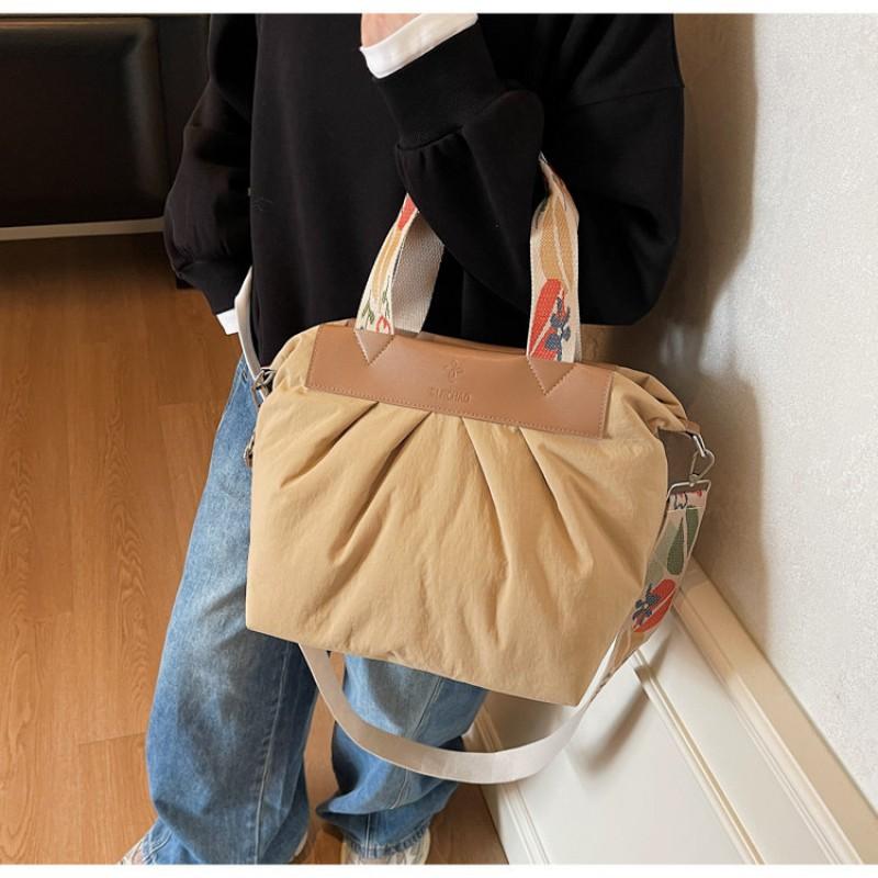 Fashionable Canvas Tote Bag Women s Portable Crossbody Casual Commuting Students shoulder Schoolbag 37x20x25 хакі
Fashionable Canvas Tote Bag Women s Portable Crossbody Casual Commuting Students shoulder Schoolbag 37x20x25 хакі
