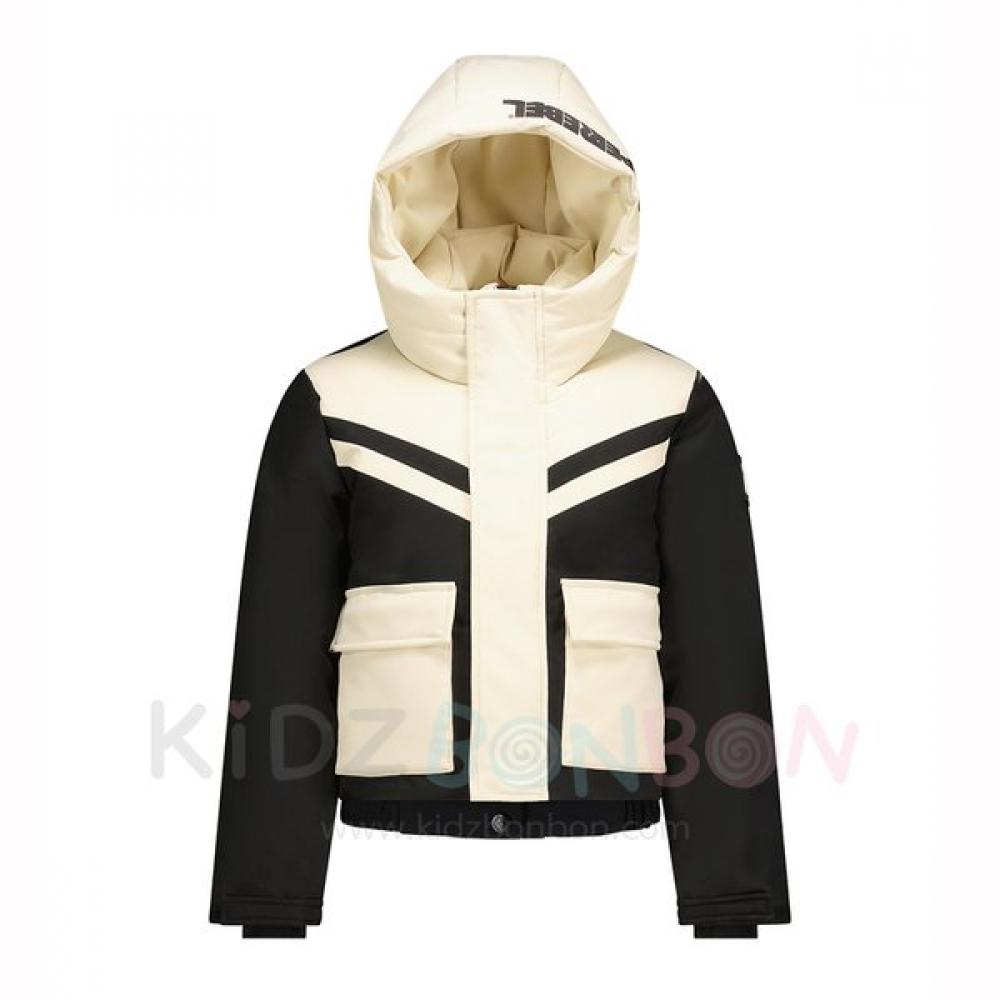 Superrebel Celi Ski Jacket Black 14Y(164)
Superrebel Celi Ski Jacket Black 14Y(164)