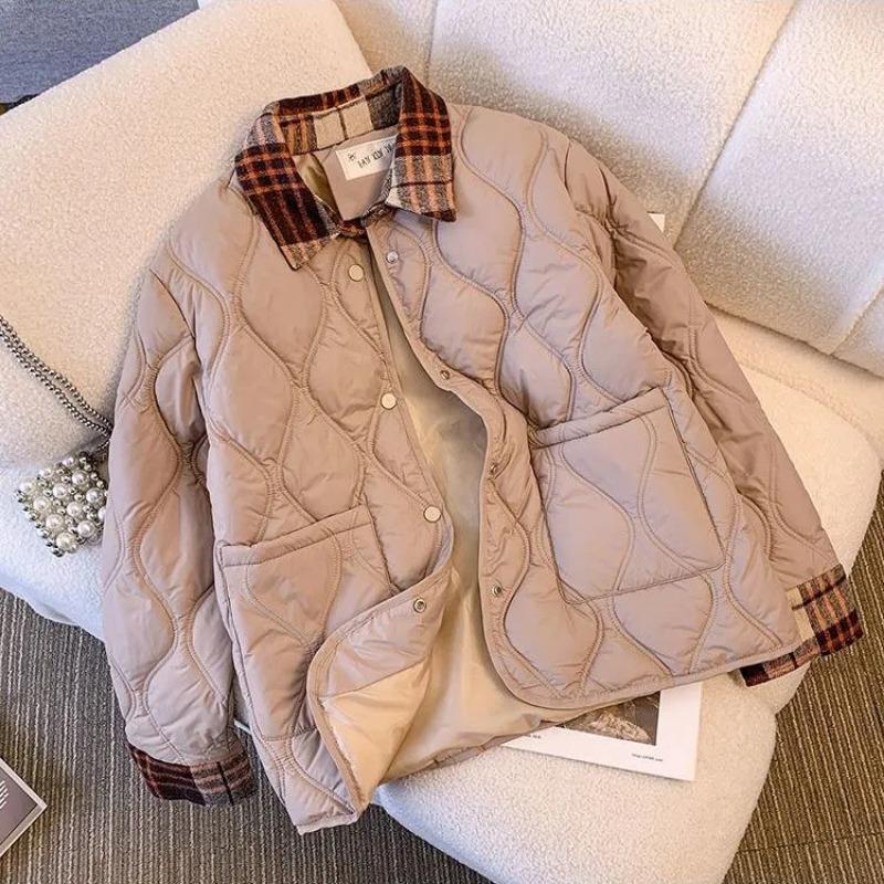 Пальто для жінок Зимова бавовняна куртка Ретро Фактично двокомпонентне Потовщене оксамитове вільне повсякденне пальто Верх L хакі
Пальто для жінок Зимова бавовняна куртка Ретро Фактично двокомпонентне Потовщене оксамитове вільне повсякденне пальто Верх L хакі