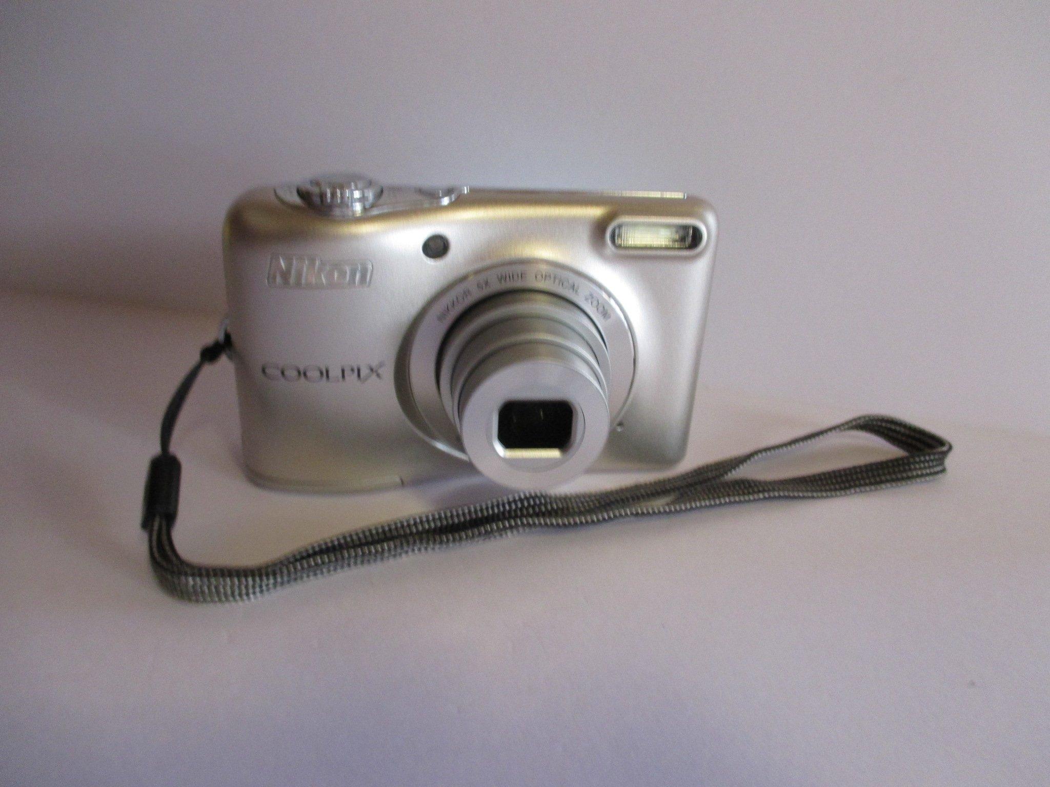 Nikon Digital Camera COOLPIX L30 5x Zoom Million Pixels Dry Battery Type Silver L30SL 20.05
Nikon Digital Camera COOLPIX L30 5x Zoom Million Pixels Dry Battery Type Silver L30SL 20.05