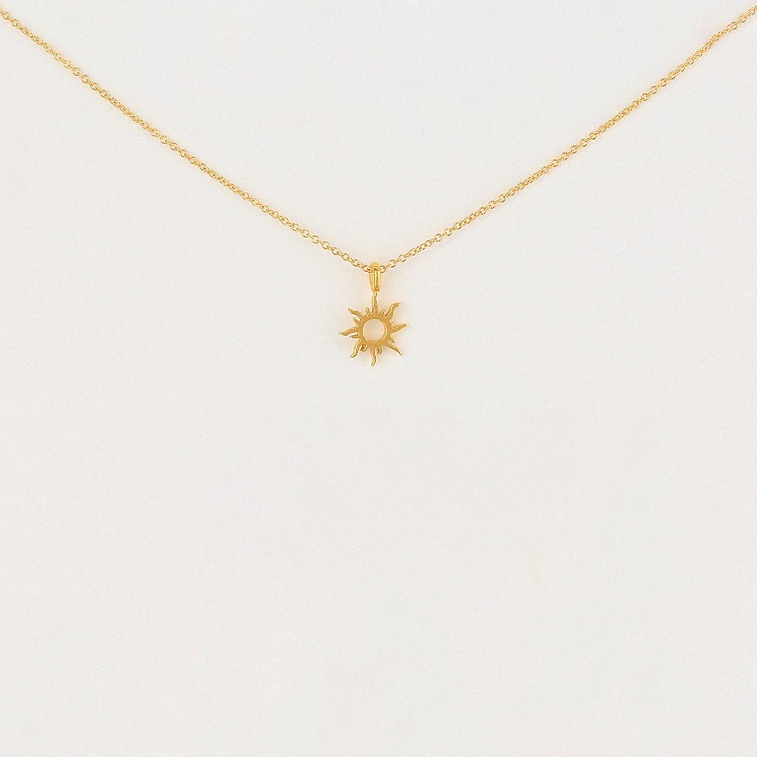 Korean Style Sun Necklace: Women s S925 Sterling Silver Gold-Plated Clavicle Chain 925 Silver
Korean Style Sun Necklace: Women s S925 Sterling Silver Gold-Plated Clavicle Chain 925 Silver