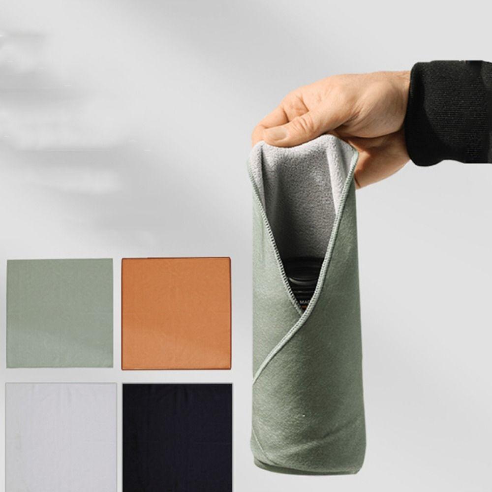 Plush Self-adhesive Camera Storage Bag Wrapping Cloth Foldable Camera Bag Cover Camera Lens 30cm чорний
Plush Self-adhesive Camera Storage Bag Wrapping Cloth Foldable Camera Bag Cover Camera Lens 30cm чорний